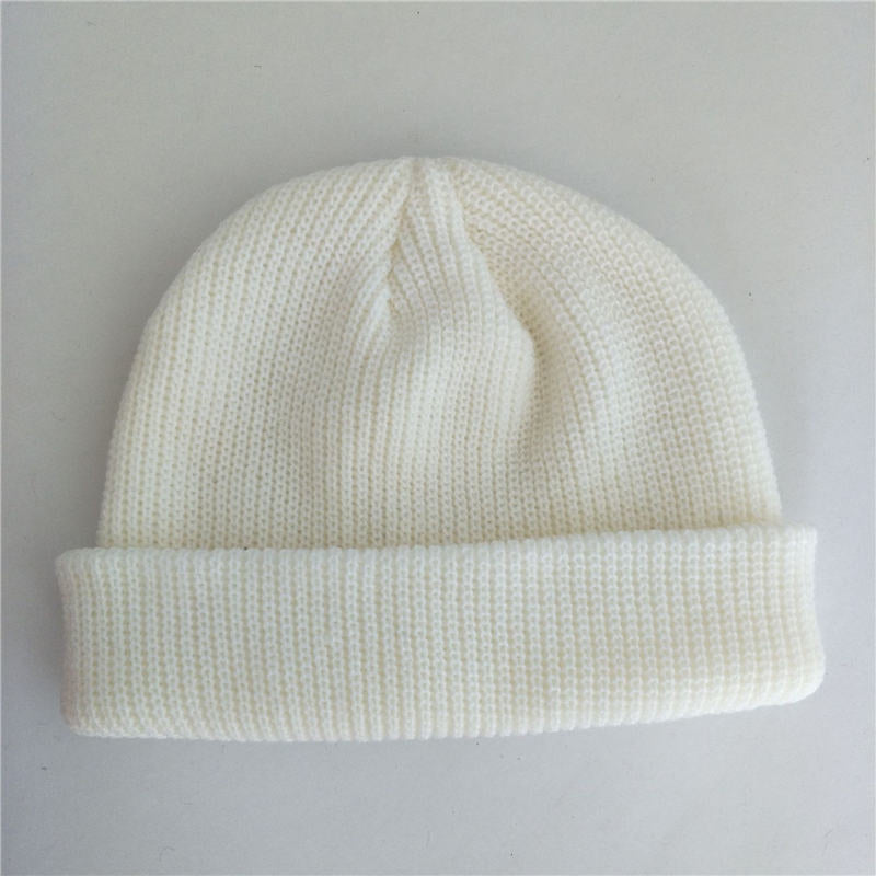 Wholesale Solid Color Knitted Men And Women Beanies