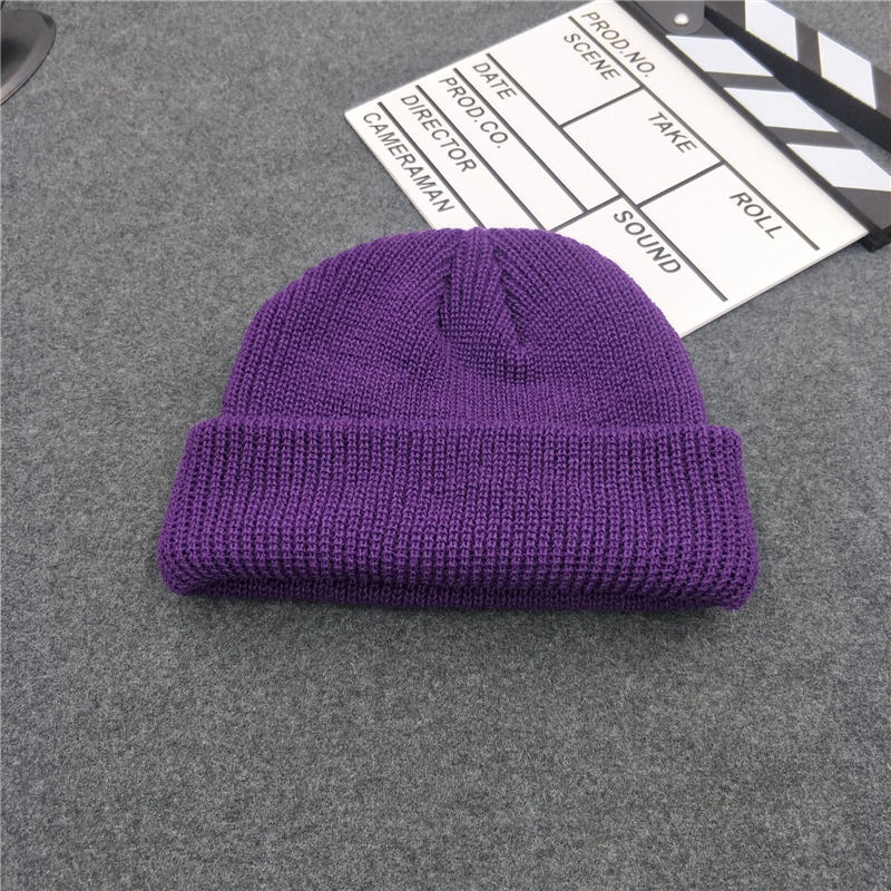 Wholesale Solid Color Knitted Men And Women Beanies