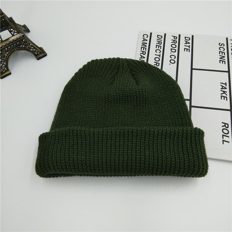 Wholesale Solid Color Knitted Men And Women Beanies