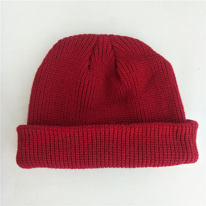 Wholesale Solid Color Knitted Men And Women Beanies