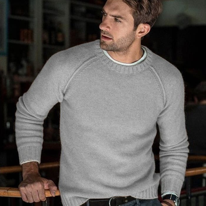 Wholesale S-3XL Men Casual Style Round Neck Solid Color Knitwear