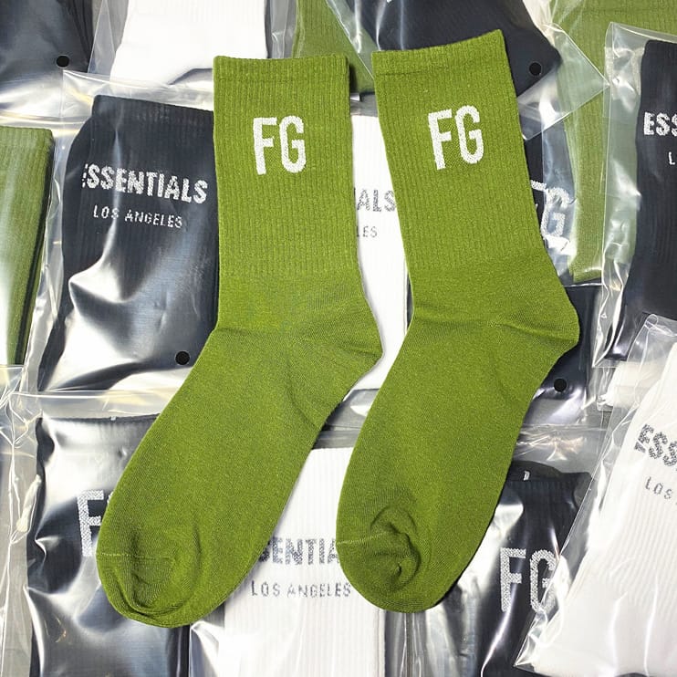 Wholesale Fashion Letter Pattern Breathable Cotton Socks