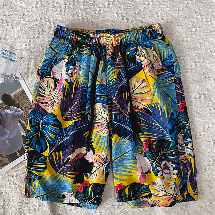 Wholesale M-5XL Men Fashion Leaf Printed Loose Beach Shorts