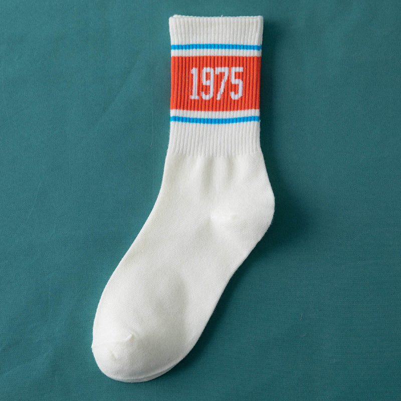 Wholesale Fashion Letter Stripe Design Breathable Cotton Socks